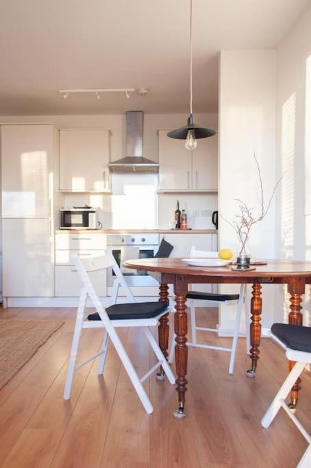 2 Bed 2 Bath Apartment With Canal View Dublin Eksteriør bilde