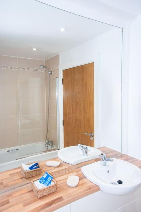 2 Bed 2 Bath Apartment With Canal View Dublin Eksteriør bilde
