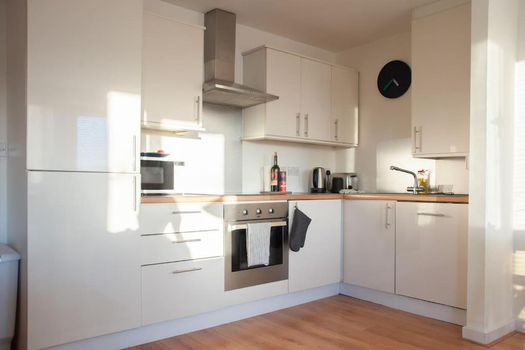 2 Bed 2 Bath Apartment With Canal View Dublin Eksteriør bilde